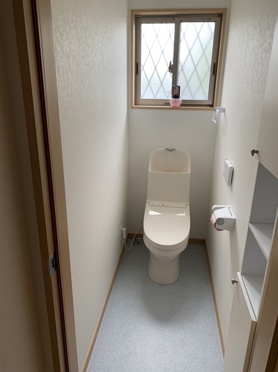 岩﨑邸トイレ内装完了.jpg