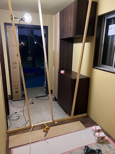 稲垣邸下駄箱.jpg