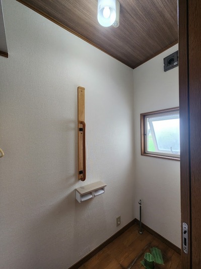 田谷邸壁クロス貼替.jpg