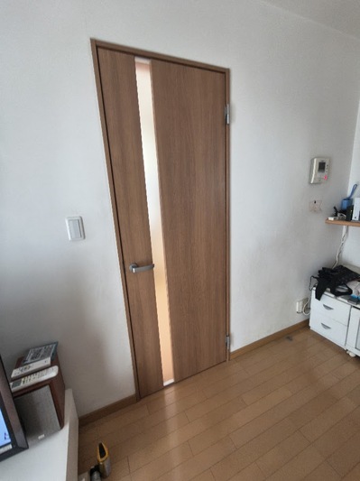 家財保険で建具交換.jpg