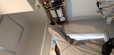 分電盤ぶんでんばん.jpg