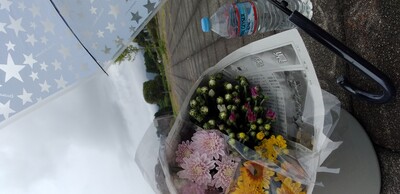 傘と花と.jpg