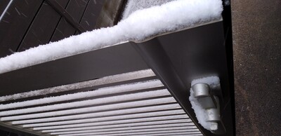 20260209門扉雪.jpg